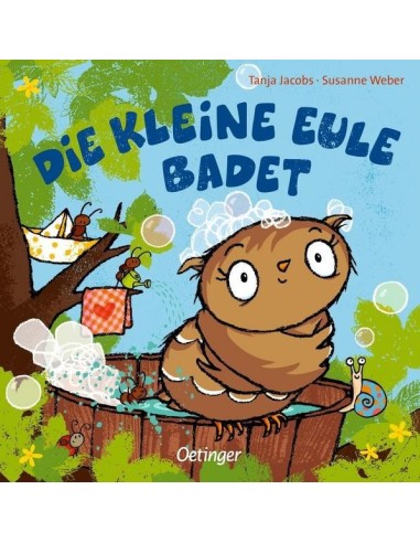 Die kleine Eule badet